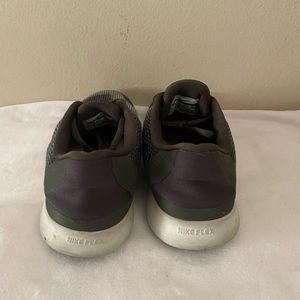 Nike rn sneakers size 6.5